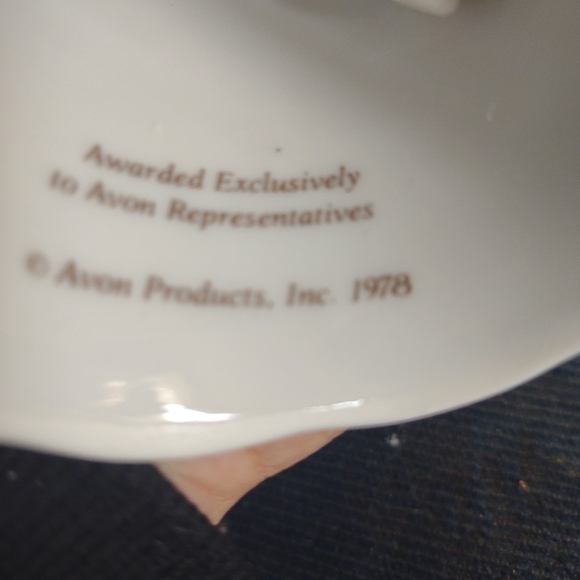 Vintage Avon 1978 bell - Picture 3 of 5